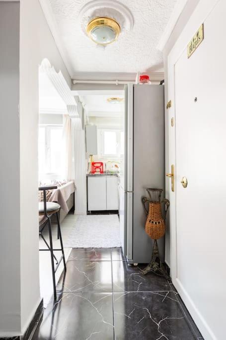 Practical And Cozy Flat Near Taksim Istikal Istambul