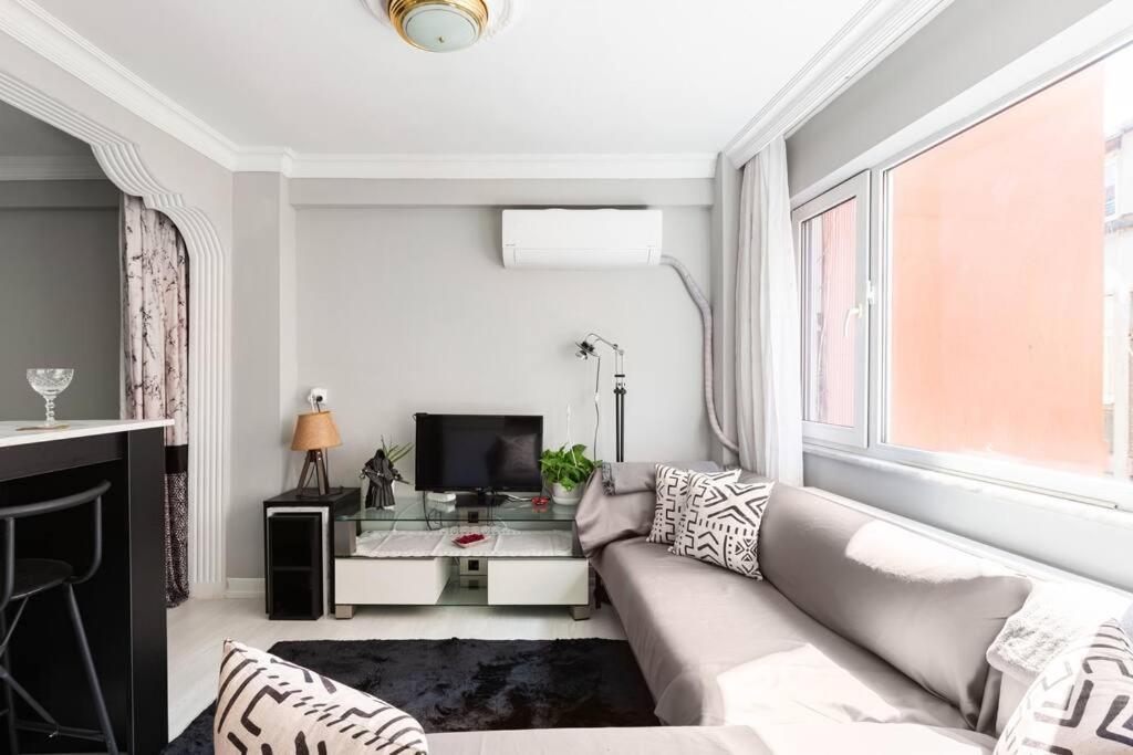 Practical And Cozy Flat Near Taksim Istikal Apartament Istanbul